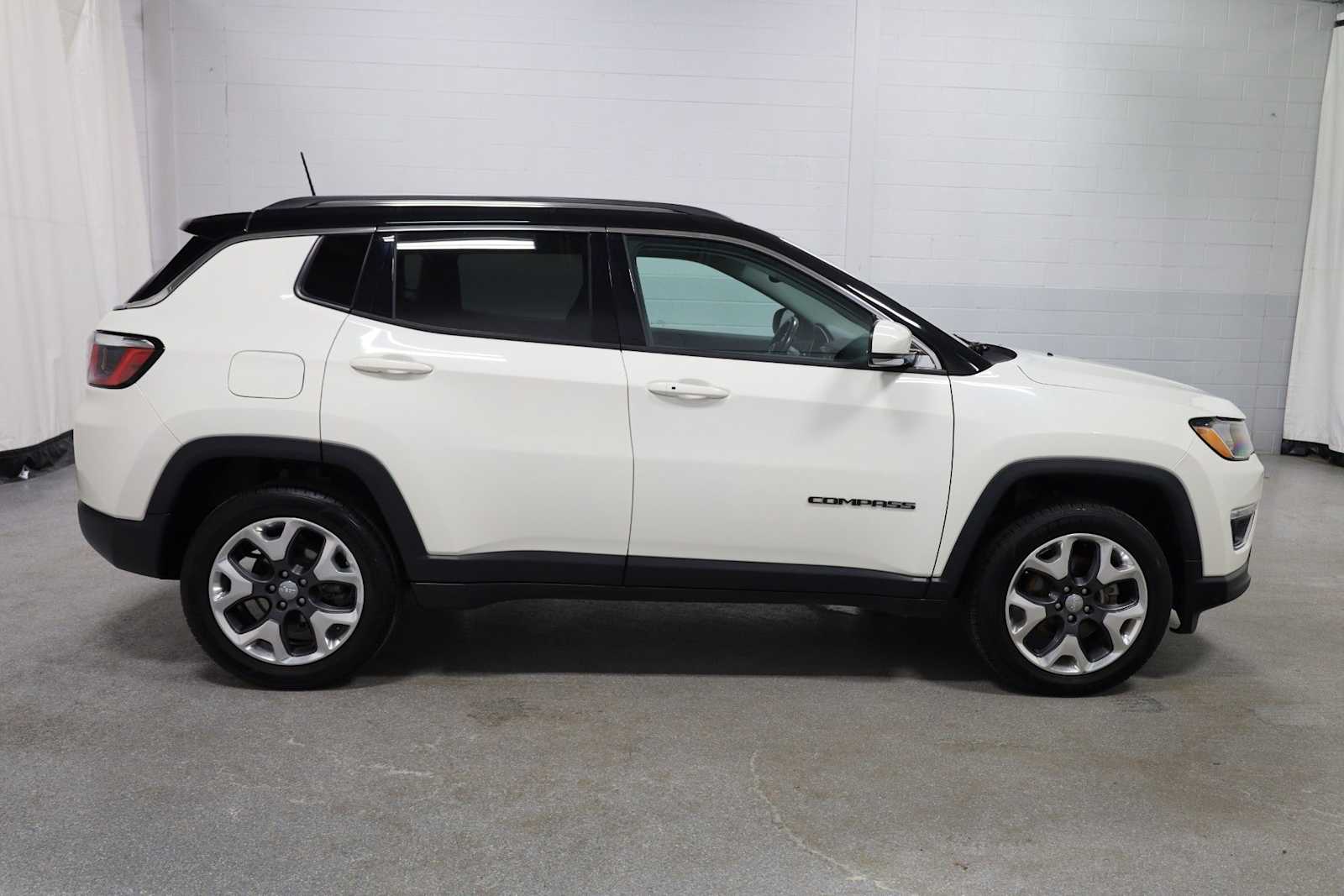 Thumbnail: 2019 Jeep Compass - 10