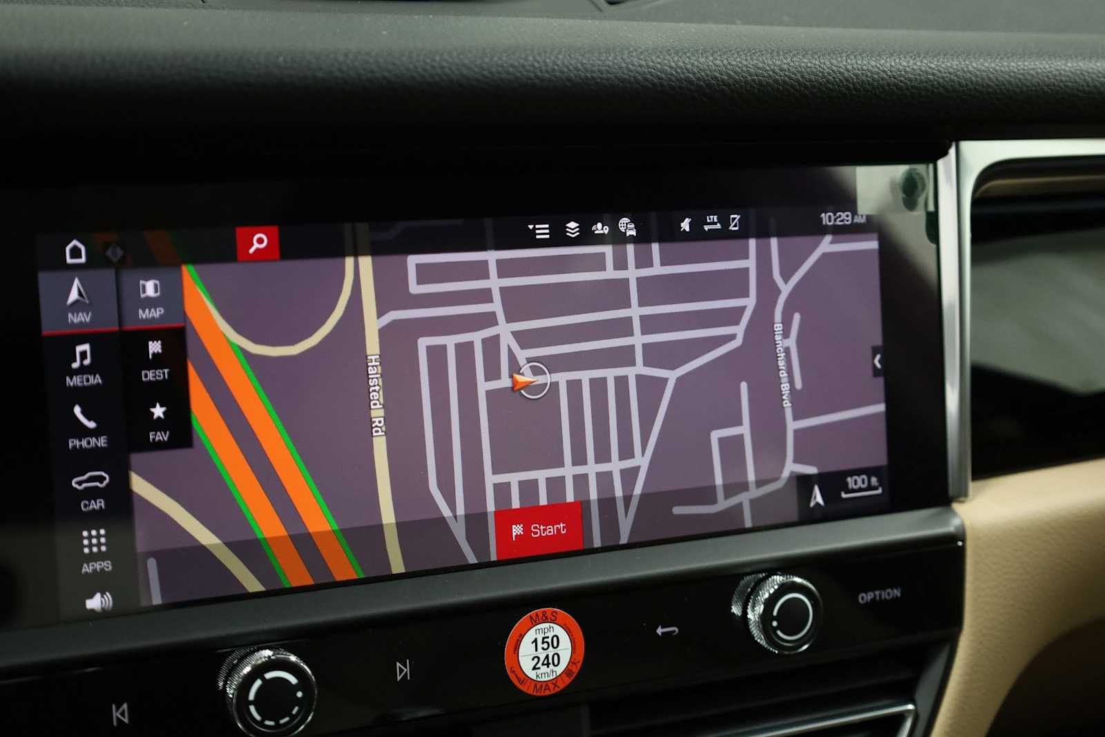 Thumbnail: 2026 Porsche Macan - 34