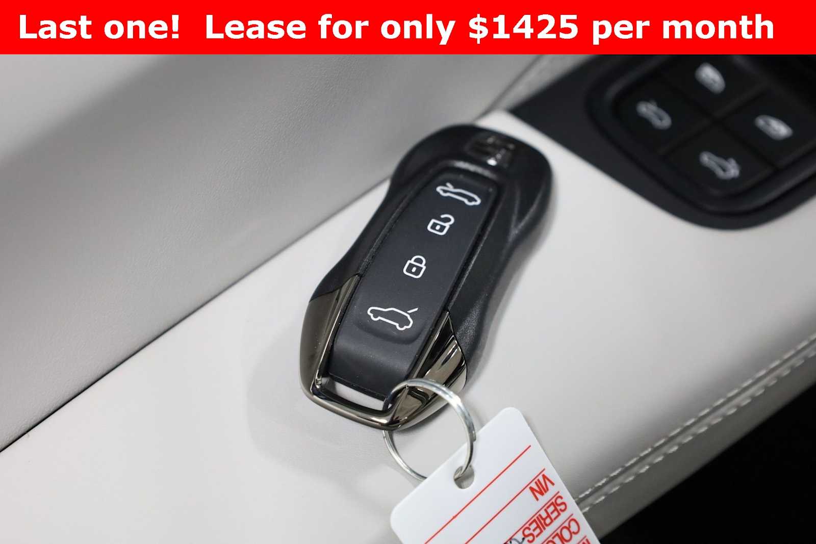 Thumbnail: 2025 Porsche Macan - 41