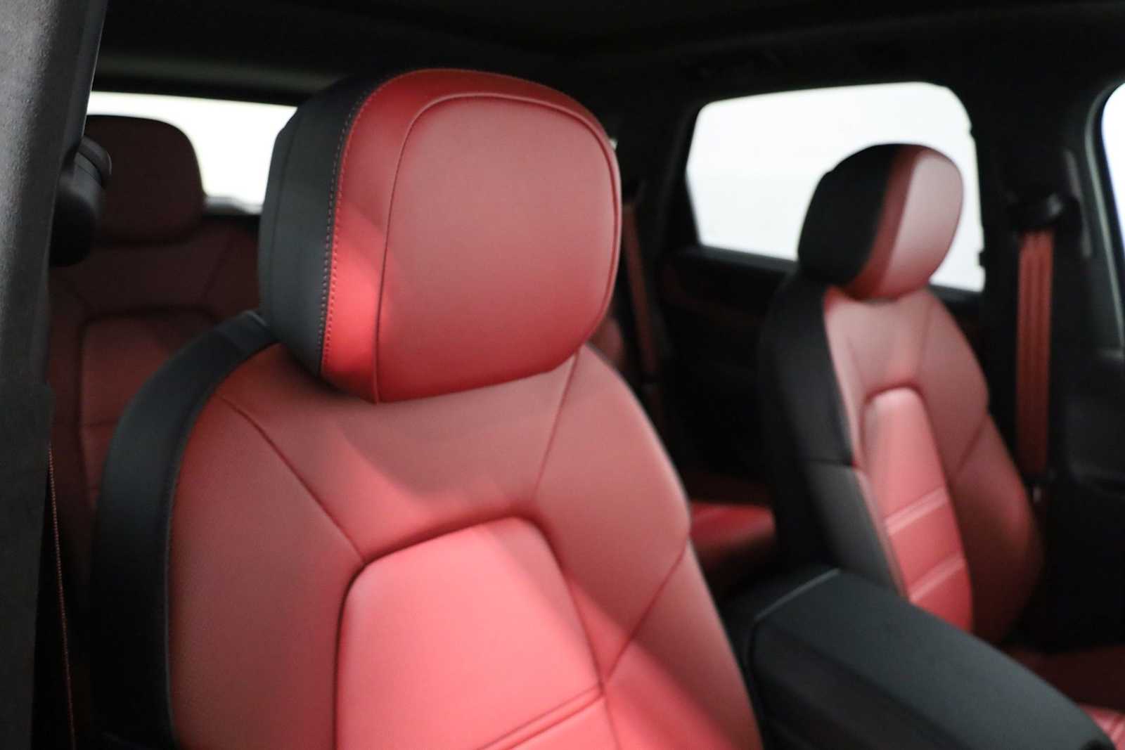 Thumbnail: 2026 Porsche Cayenne - 22