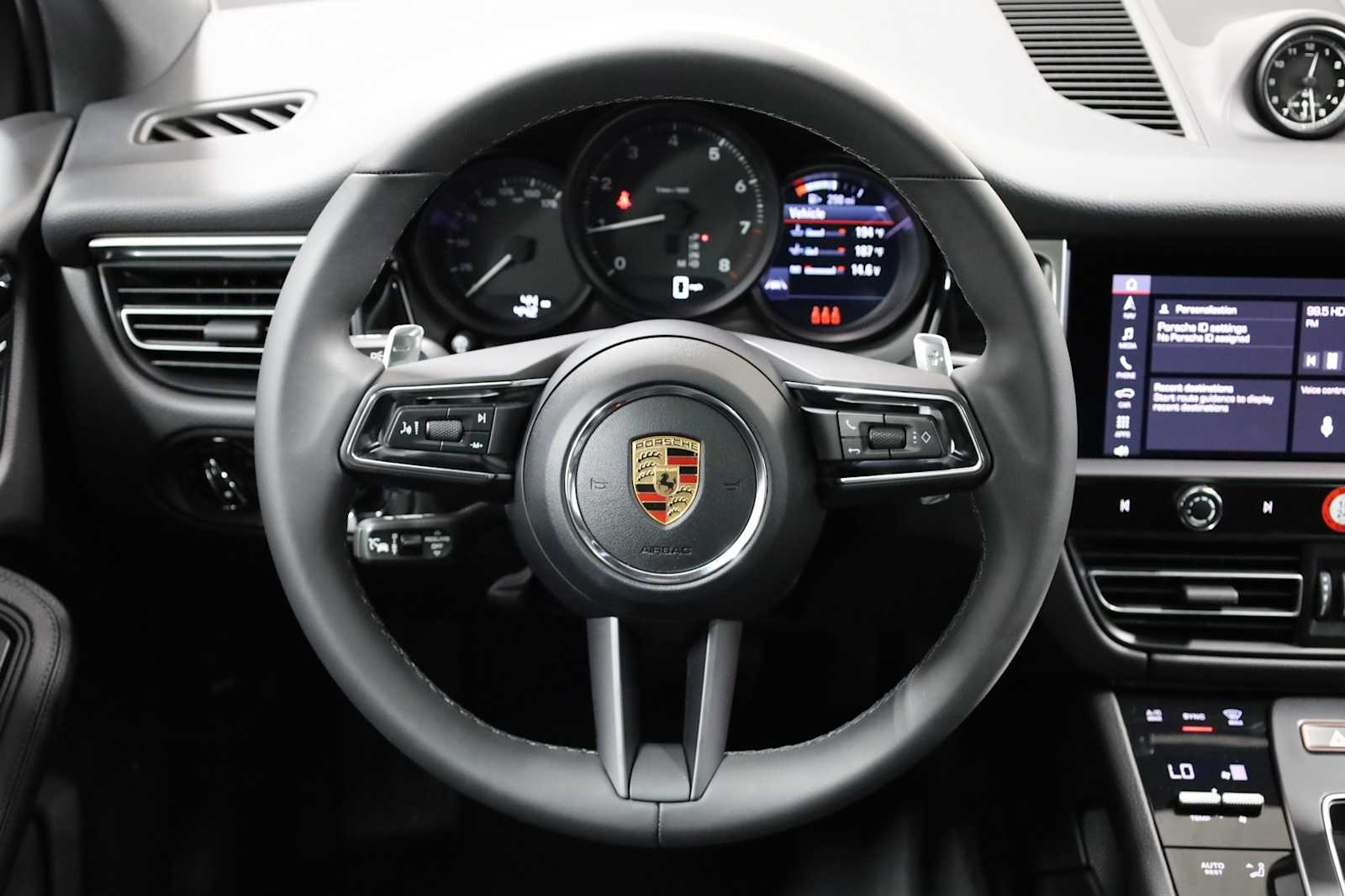Thumbnail: 2024 Porsche Macan - 4