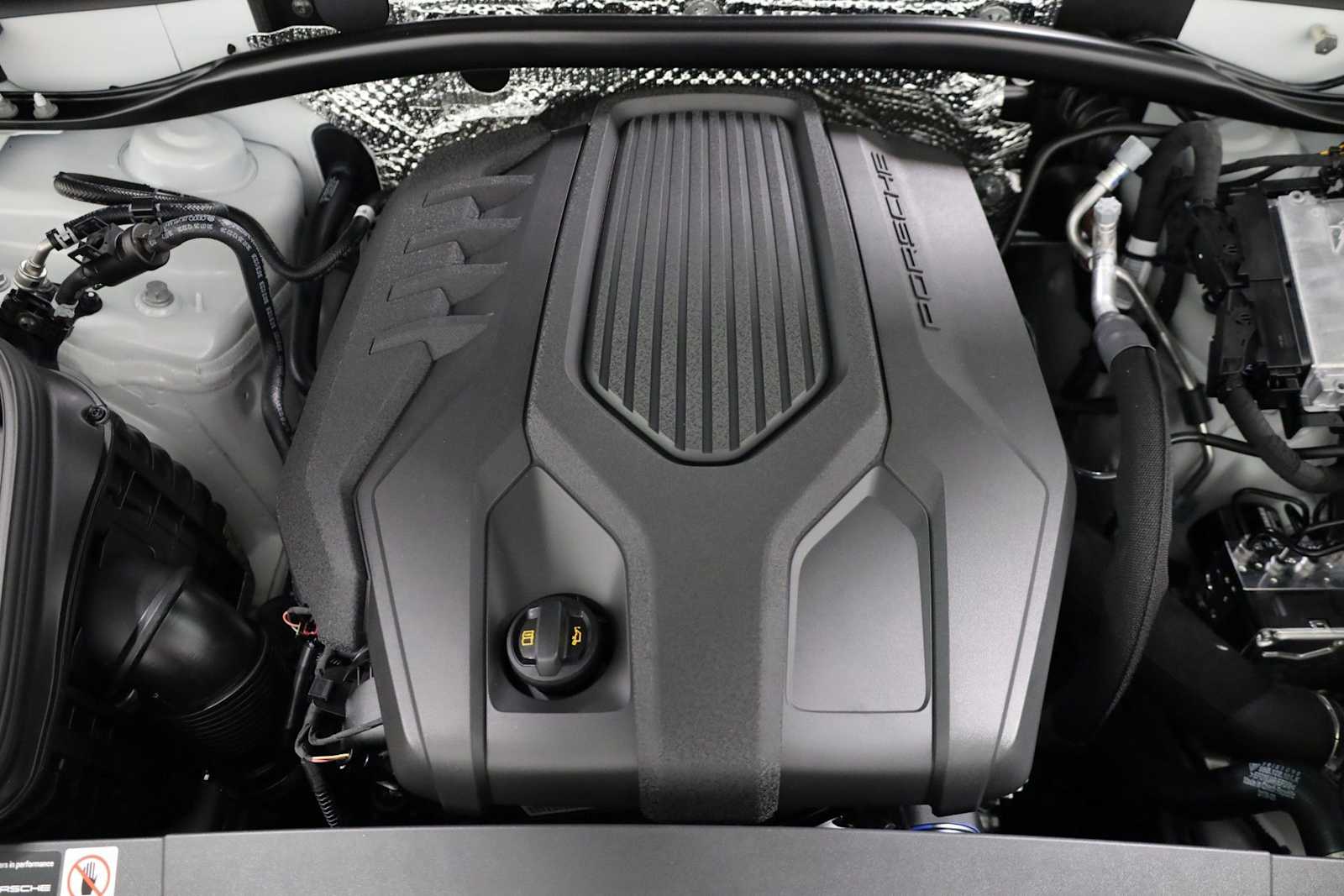 Thumbnail: 2026 Porsche Macan - 42