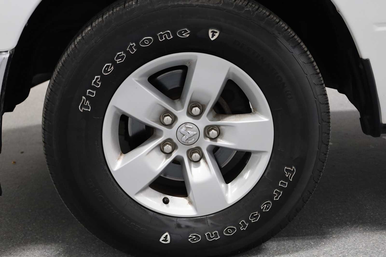 Thumbnail: 2019 RAM 1500 Classic - 32