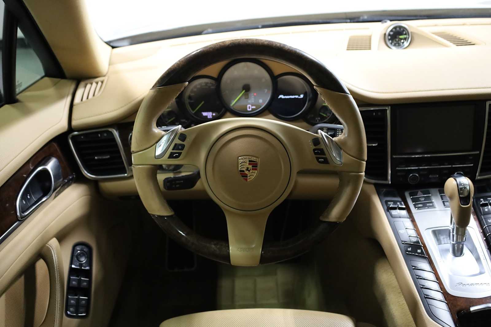Thumbnail: 2014 Porsche Panamera - 25