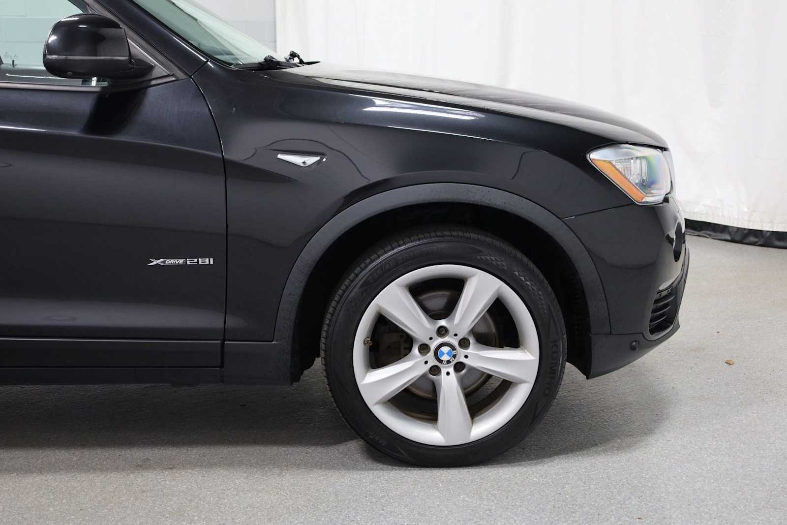 Thumbnail: 2017 BMW X3 - 11