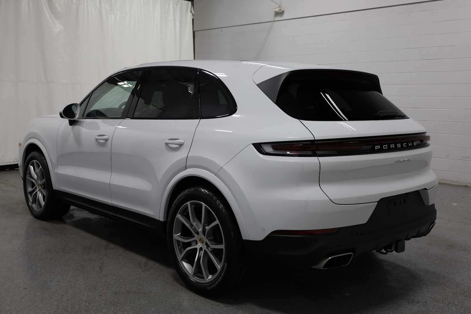 Thumbnail: 2024 Porsche Cayenne - 3