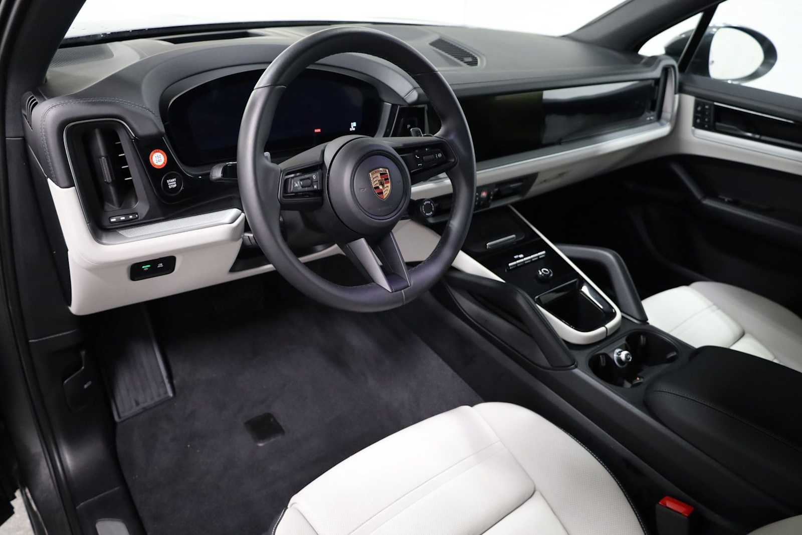 Thumbnail: 2025 Porsche Cayenne - 4