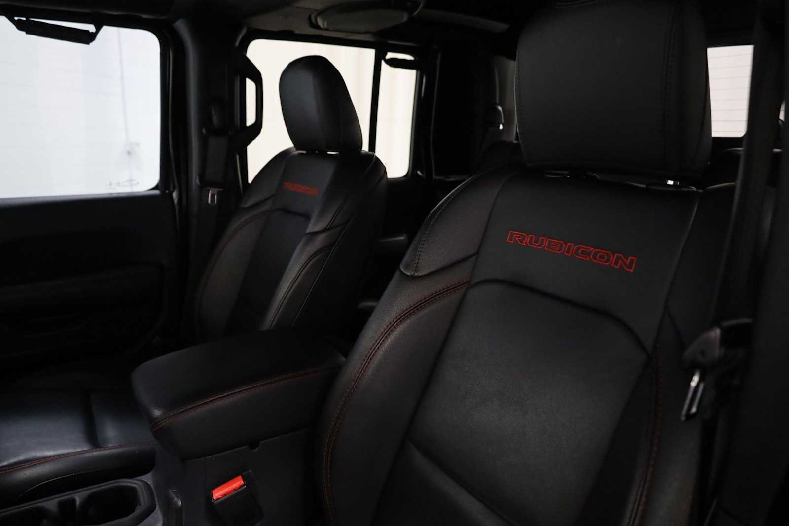 Thumbnail: 2021 Jeep Gladiator - 17