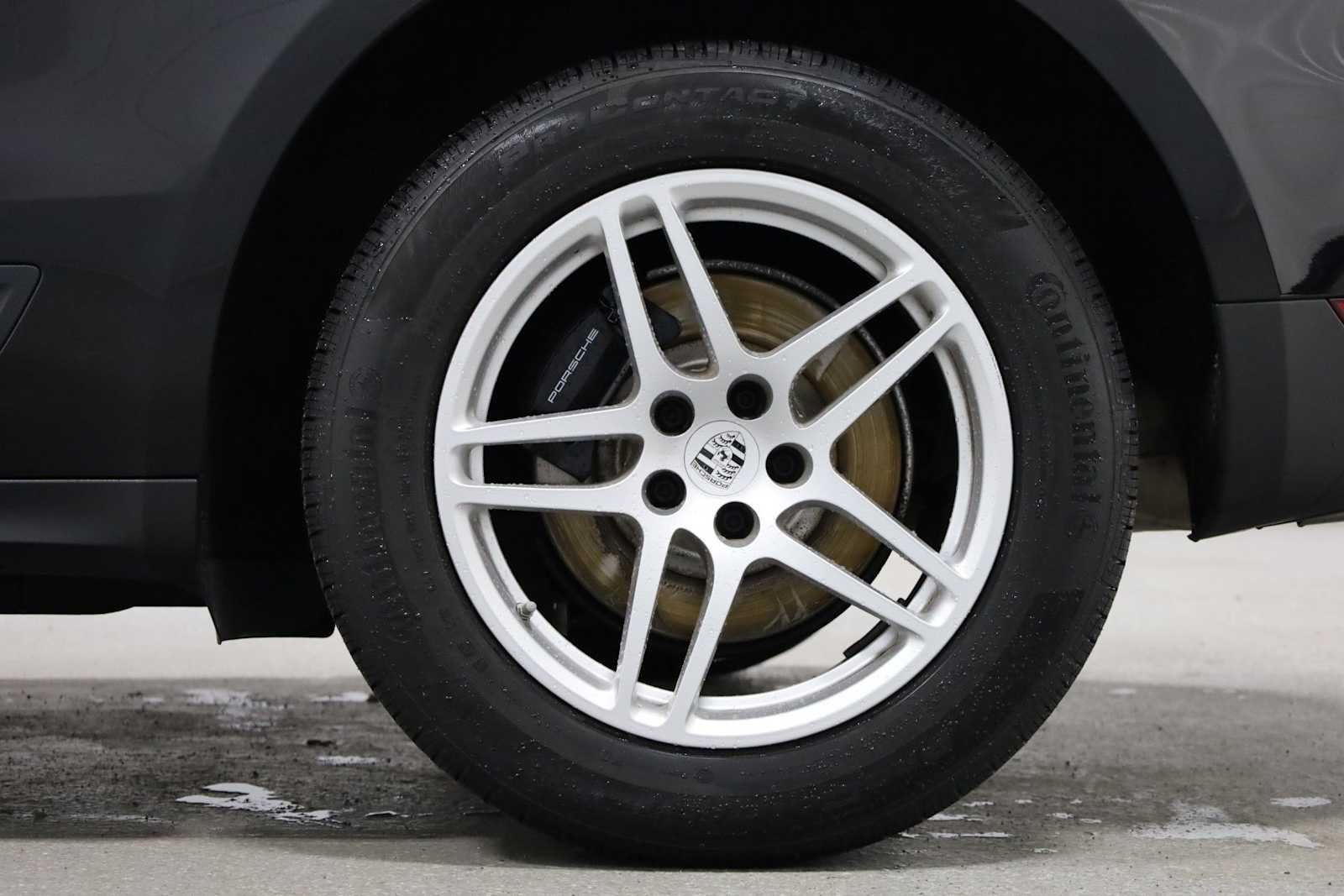 Thumbnail: 2018 Porsche Macan - 39