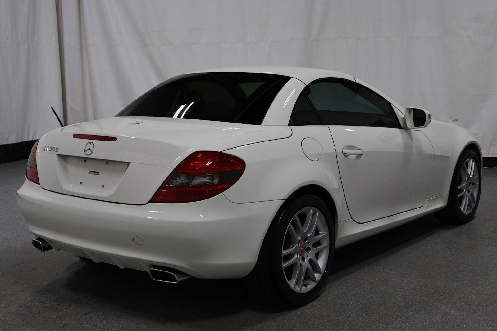 Thumbnail: 2009 Mercedes-Benz SLK - 9