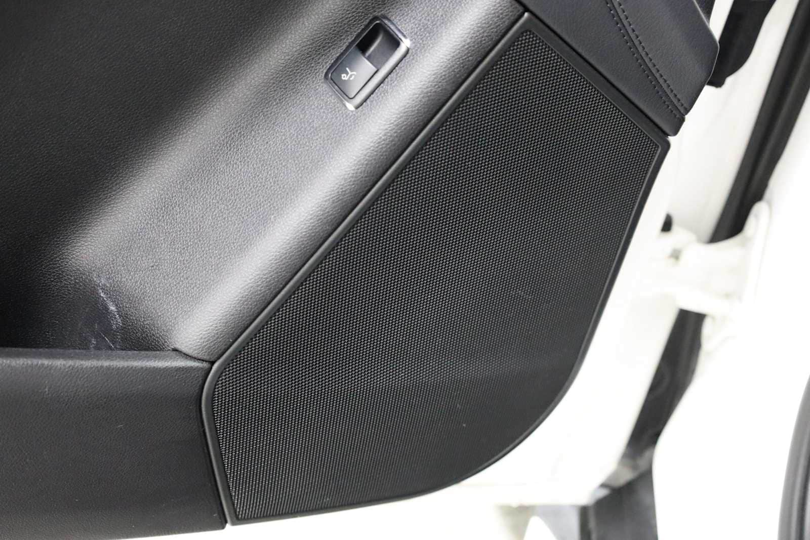 Thumbnail: 2017 Mercedes-Benz GLE - 17