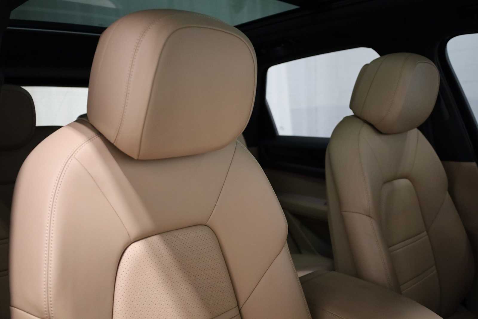 Thumbnail: 2019 Porsche Cayenne - 22