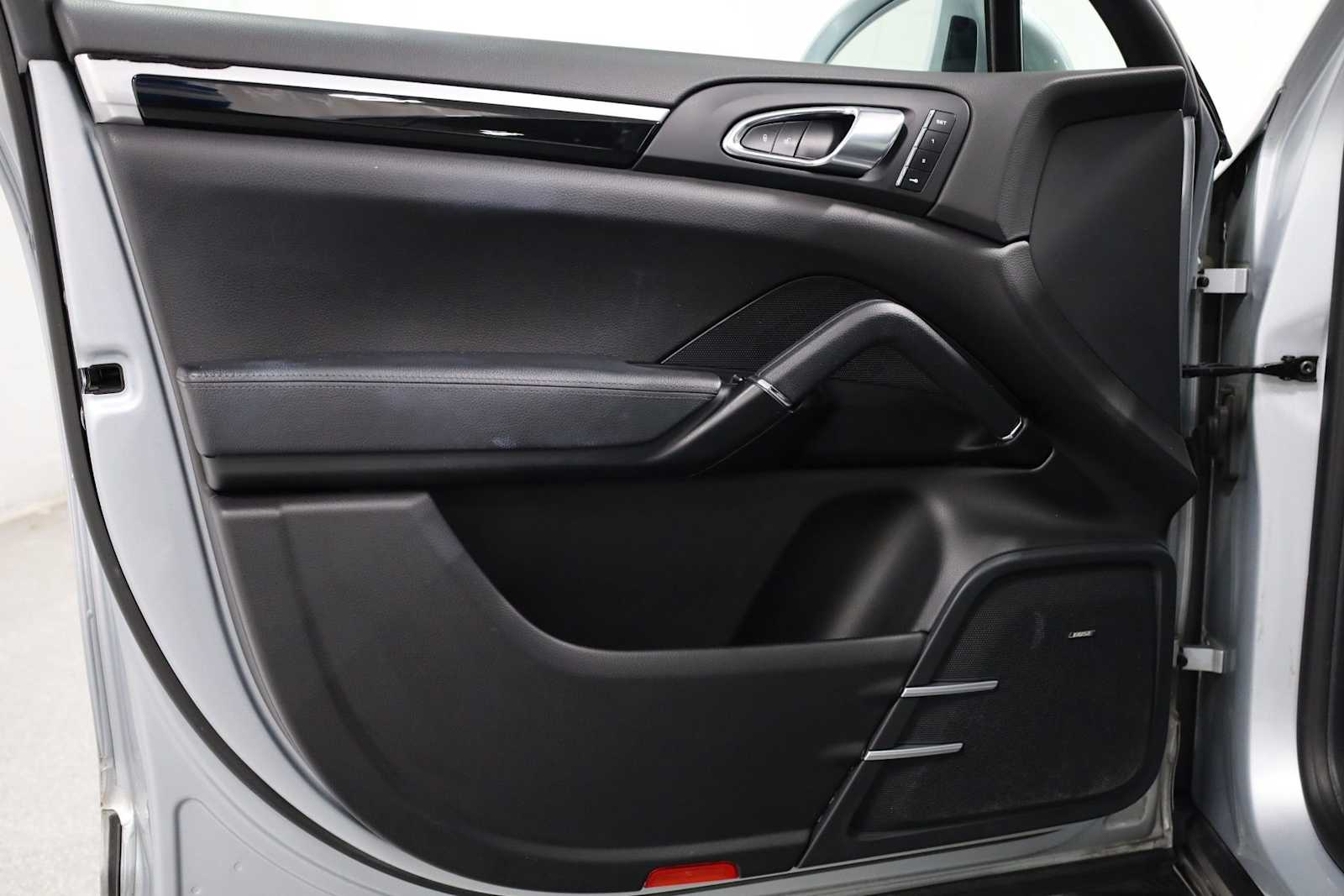 Thumbnail: 2017 Porsche Cayenne - 16