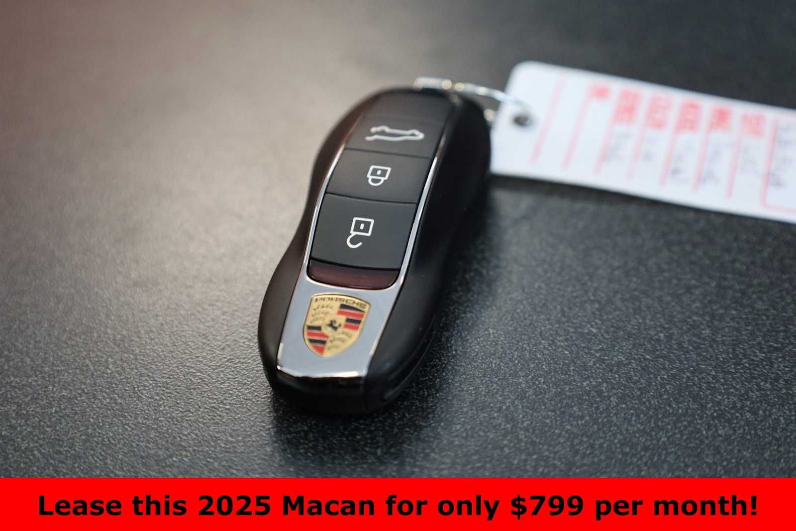 Thumbnail: 2025 Porsche Macan - 43