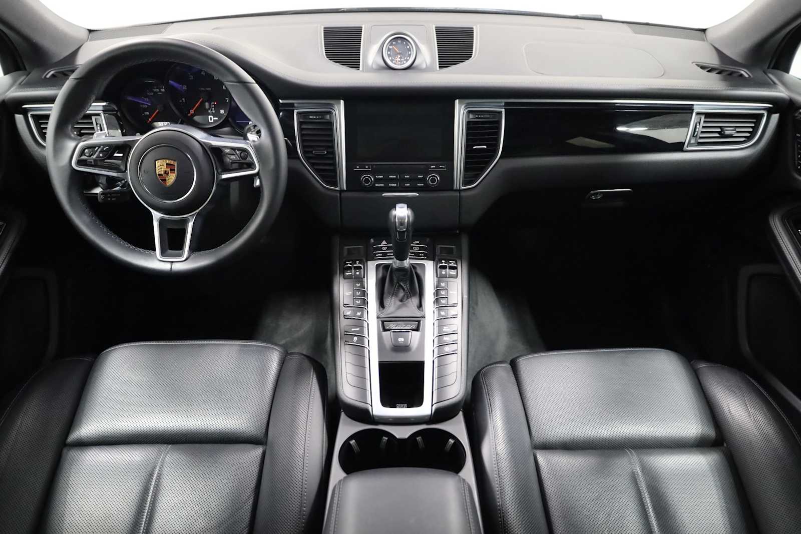 Thumbnail: 2018 Porsche Macan - 27