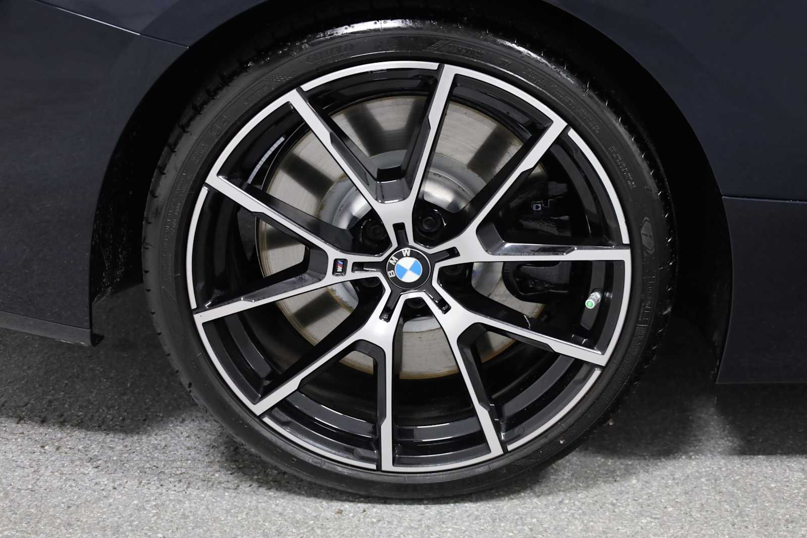 Thumbnail: 2024 BMW 8 Series - 32