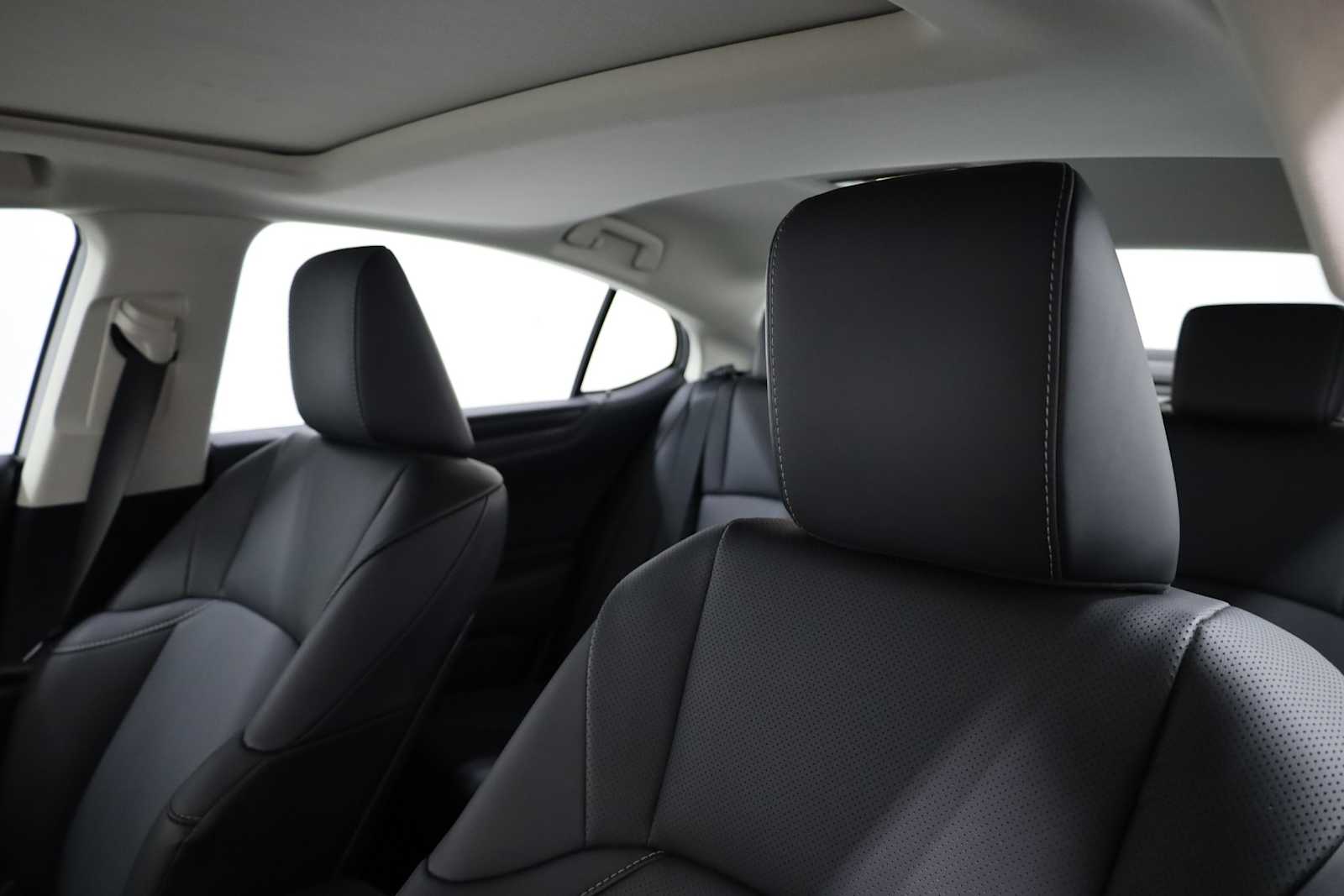 Thumbnail: 2023 Lexus ES - 17