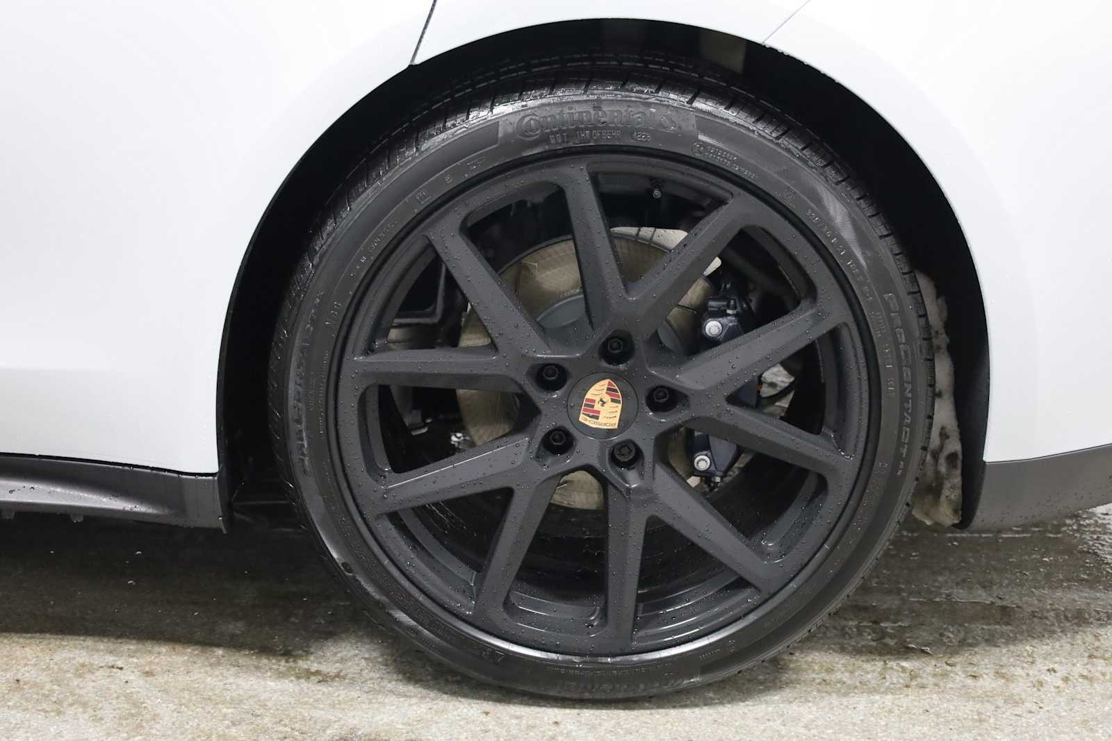 Thumbnail: 2026 Porsche Panamera - 38