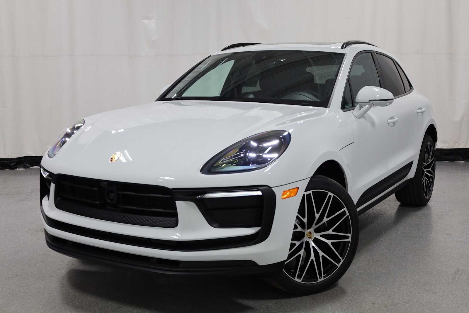 2026 Porsche Macan  -
                  Novi, MI