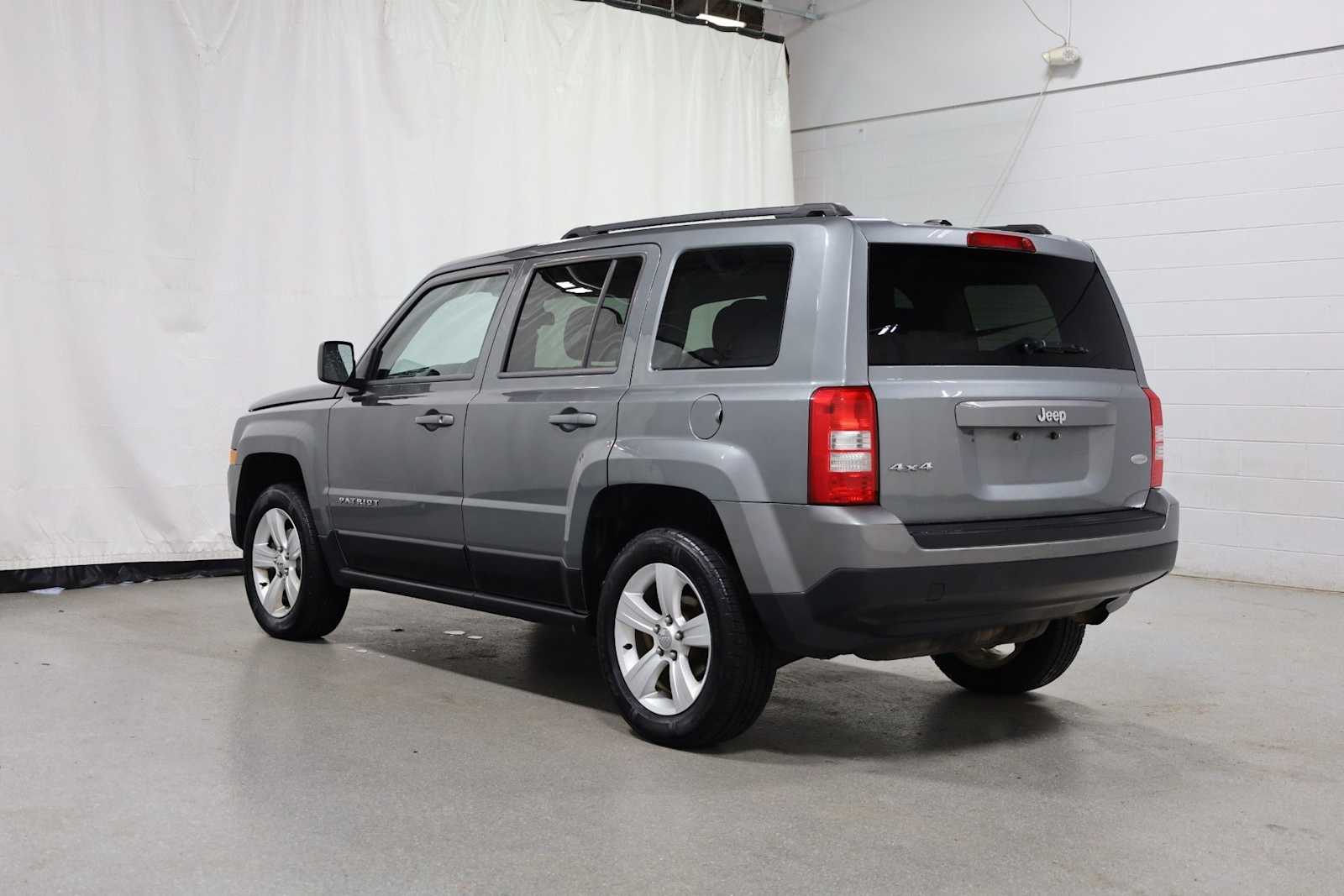 Thumbnail: 2014 Jeep Patriot - 3