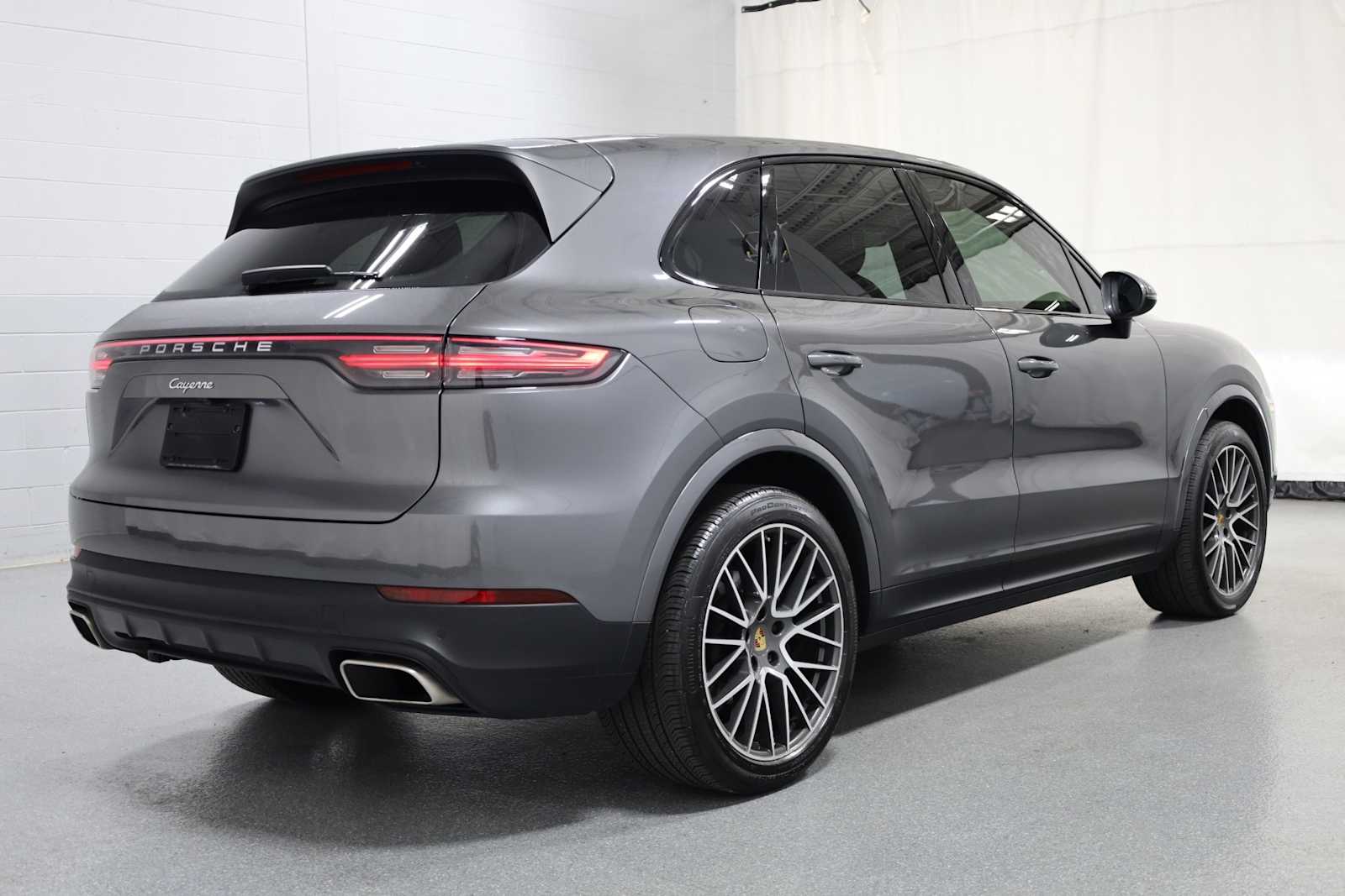 Thumbnail: 2022 Porsche Cayenne - 9