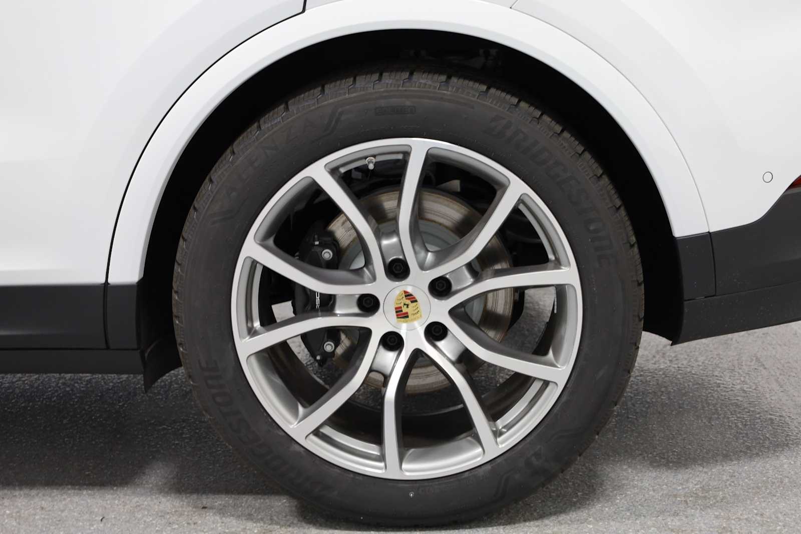 Thumbnail: 2024 Porsche Cayenne - 31