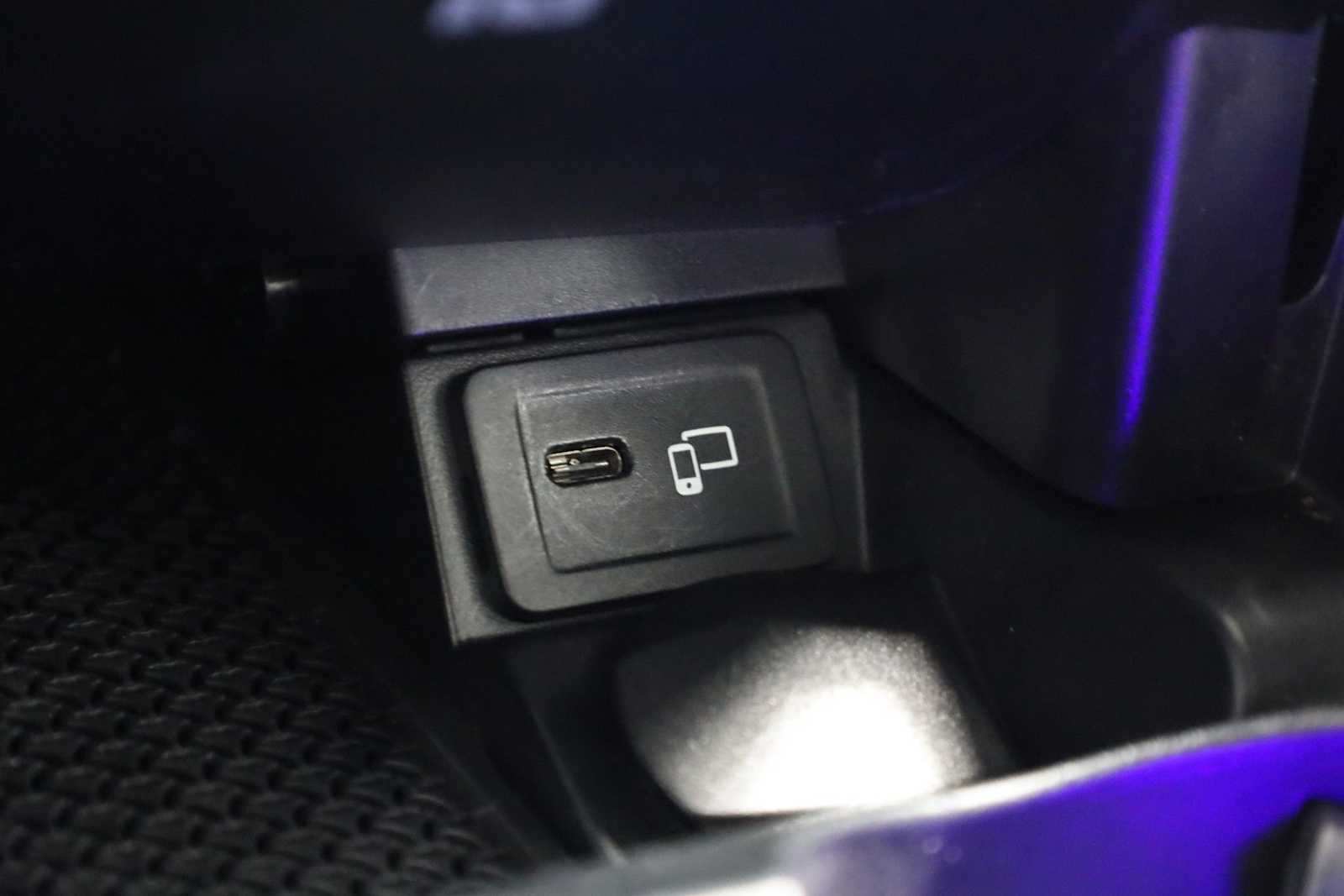 Thumbnail: 2023 Mercedes-Benz E-Class - 28