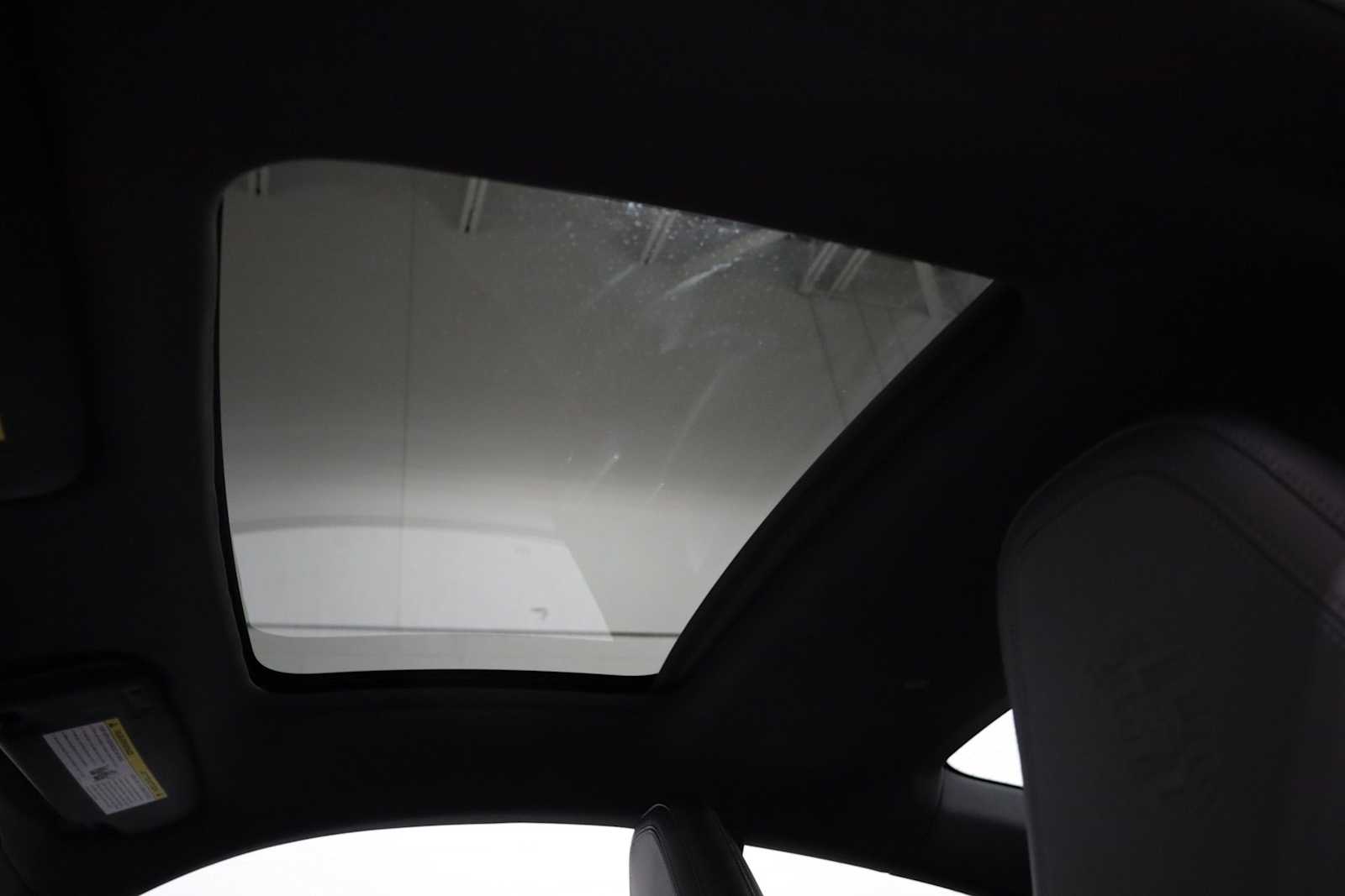 Thumbnail: 2025 Porsche 911 - 20