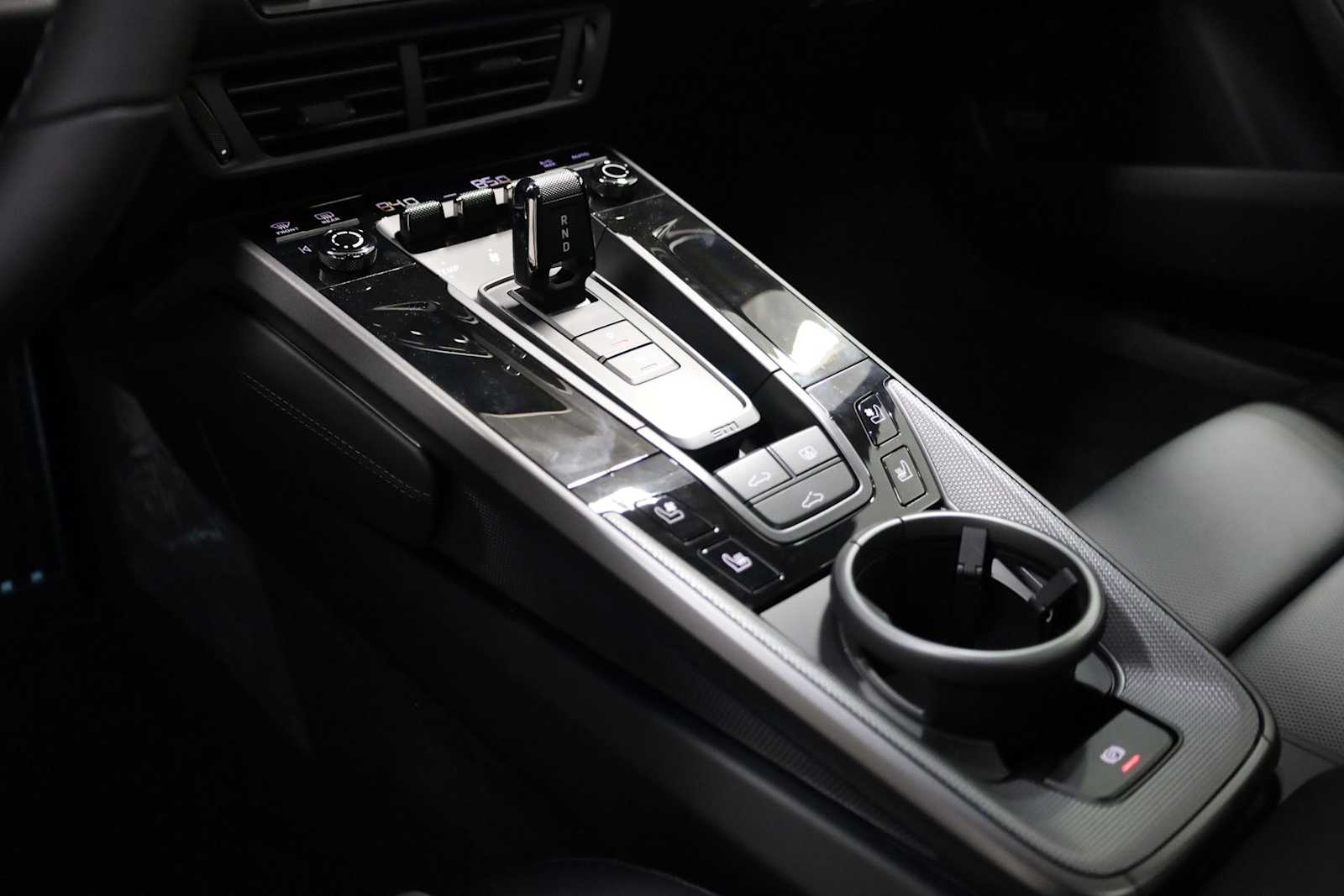 Thumbnail: 2026 Porsche 911 - 28