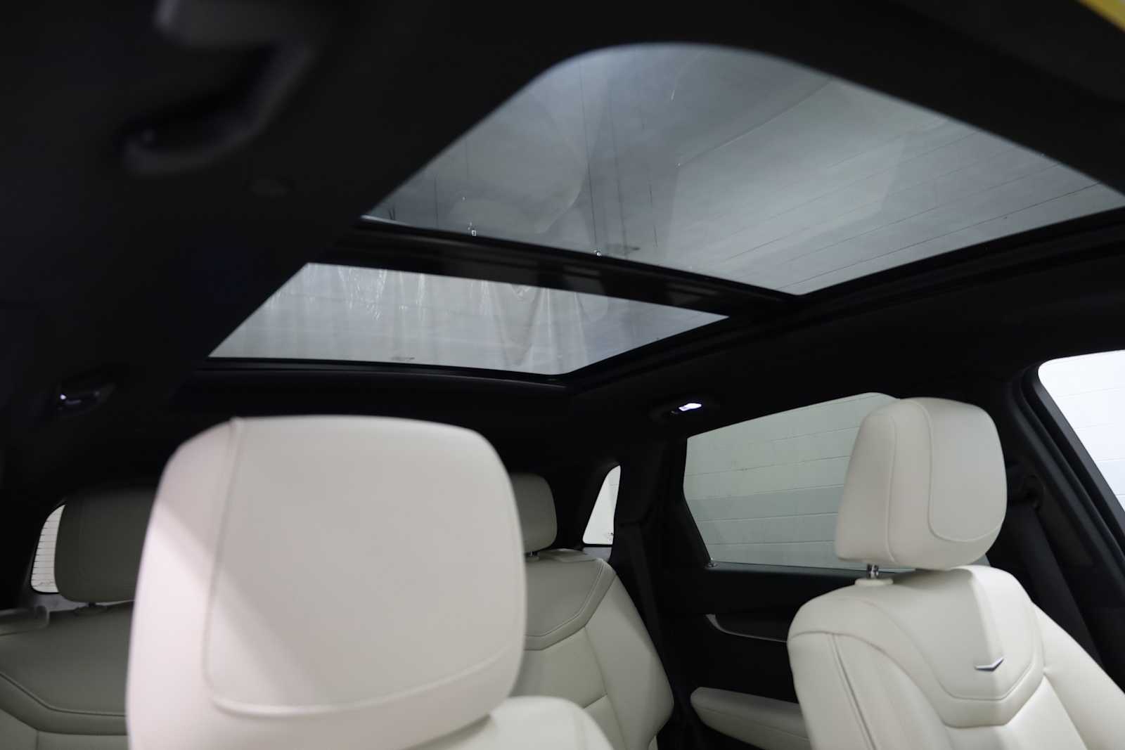 Thumbnail: 2023 Cadillac XT5 - 19