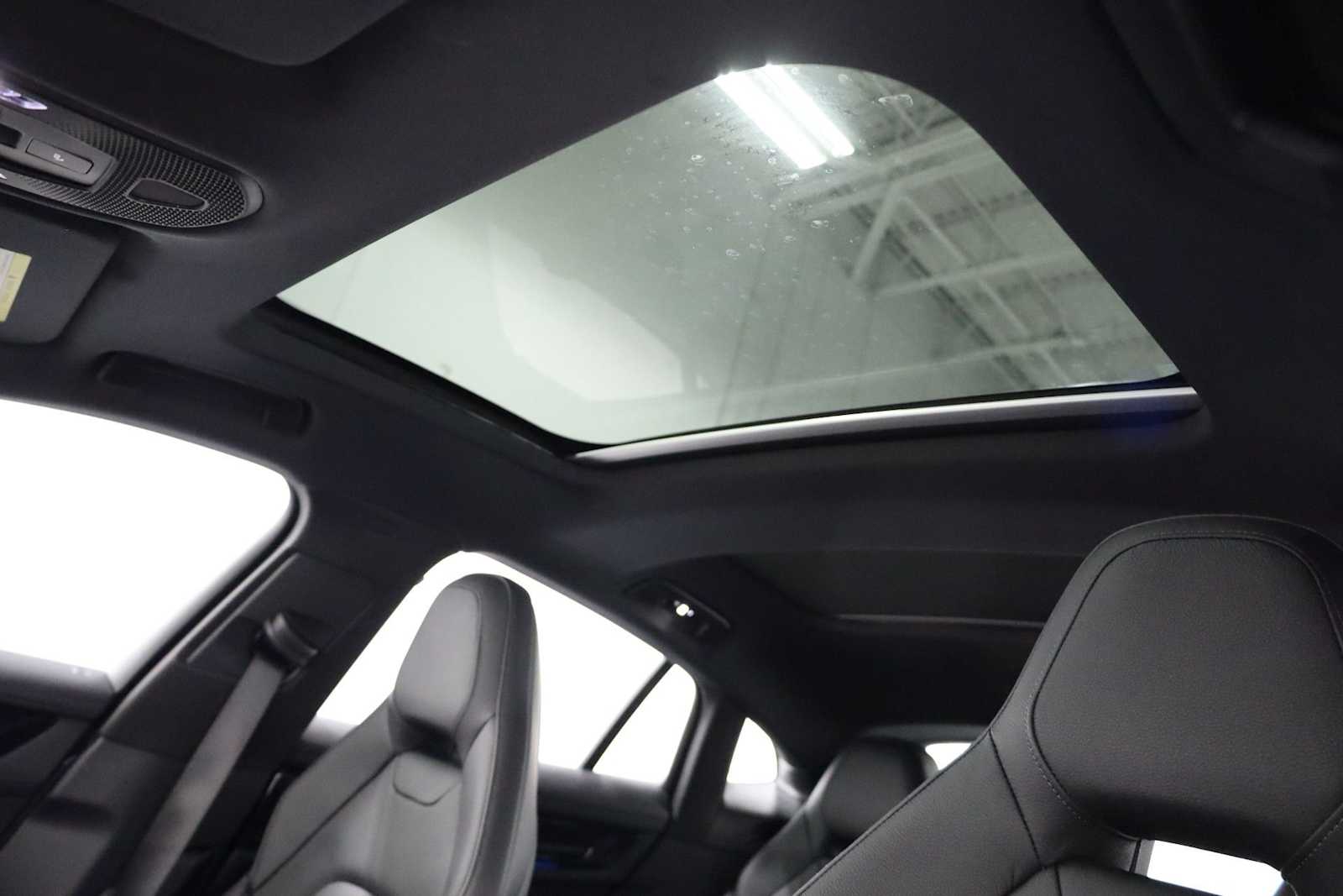 Thumbnail: 2026 Porsche Panamera - 20