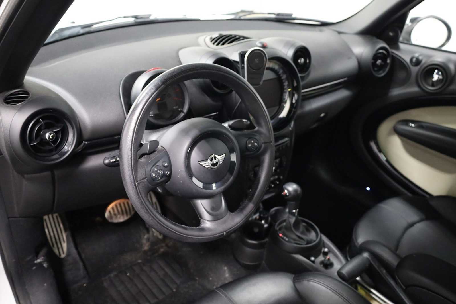 Thumbnail: 2016 MINI Cooper Countryman - 4