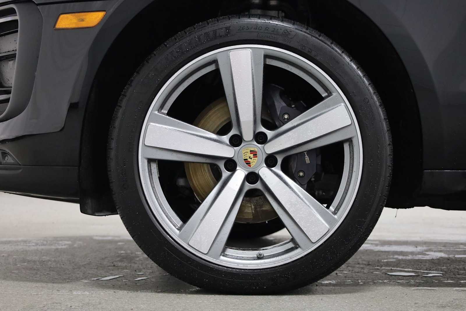 Thumbnail: 2024 Porsche Macan - 40