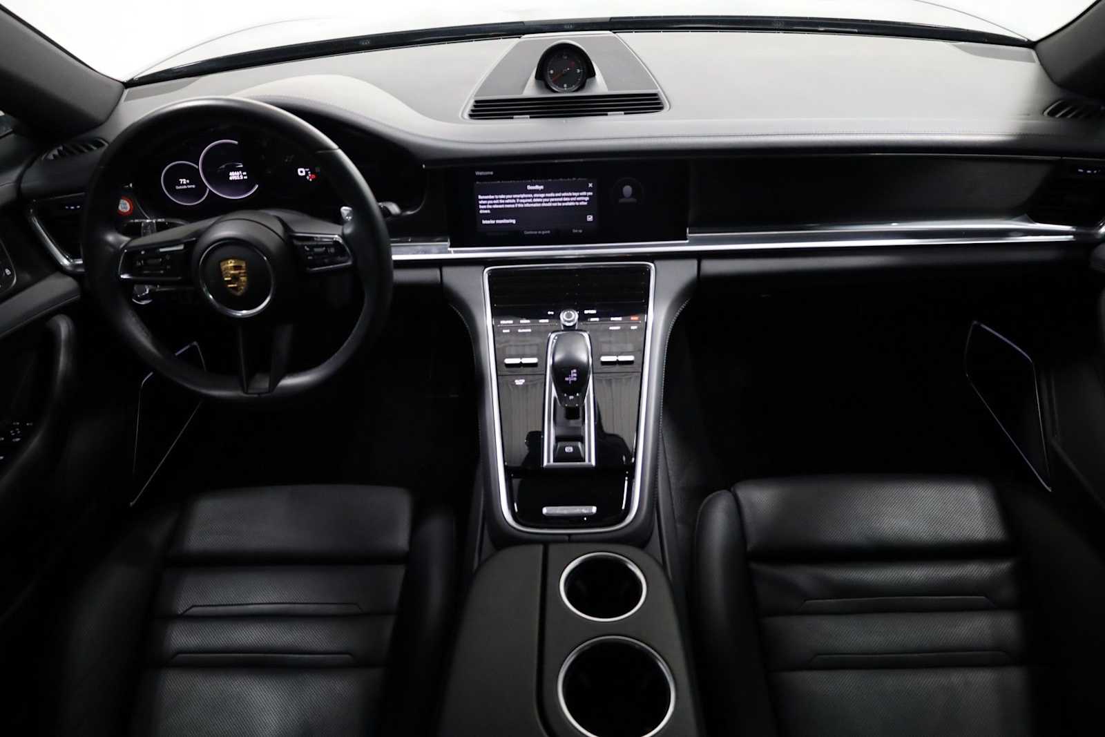 Thumbnail: 2023 Porsche Panamera - 26