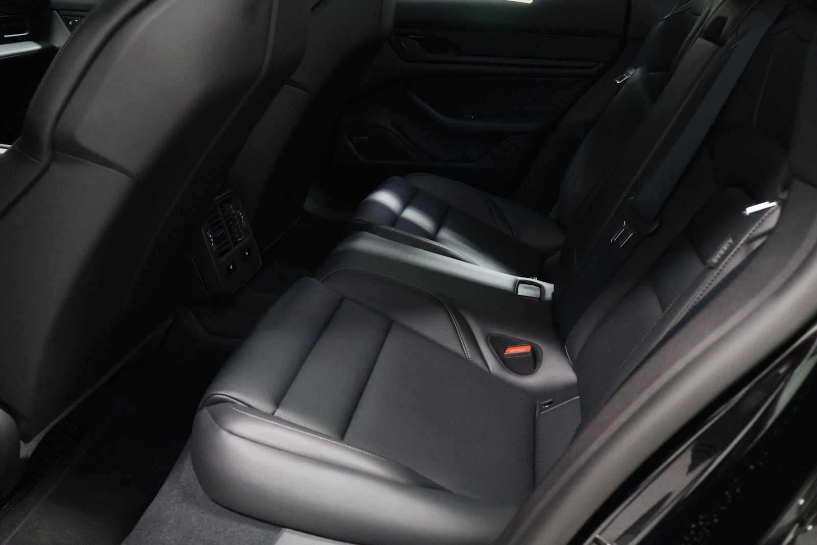 Thumbnail: 2026 Porsche Taycan - 33