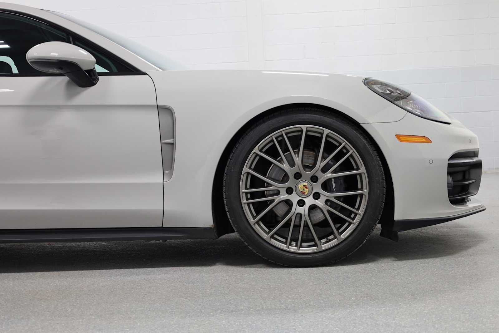 2023 Porsche Panamera 4 6