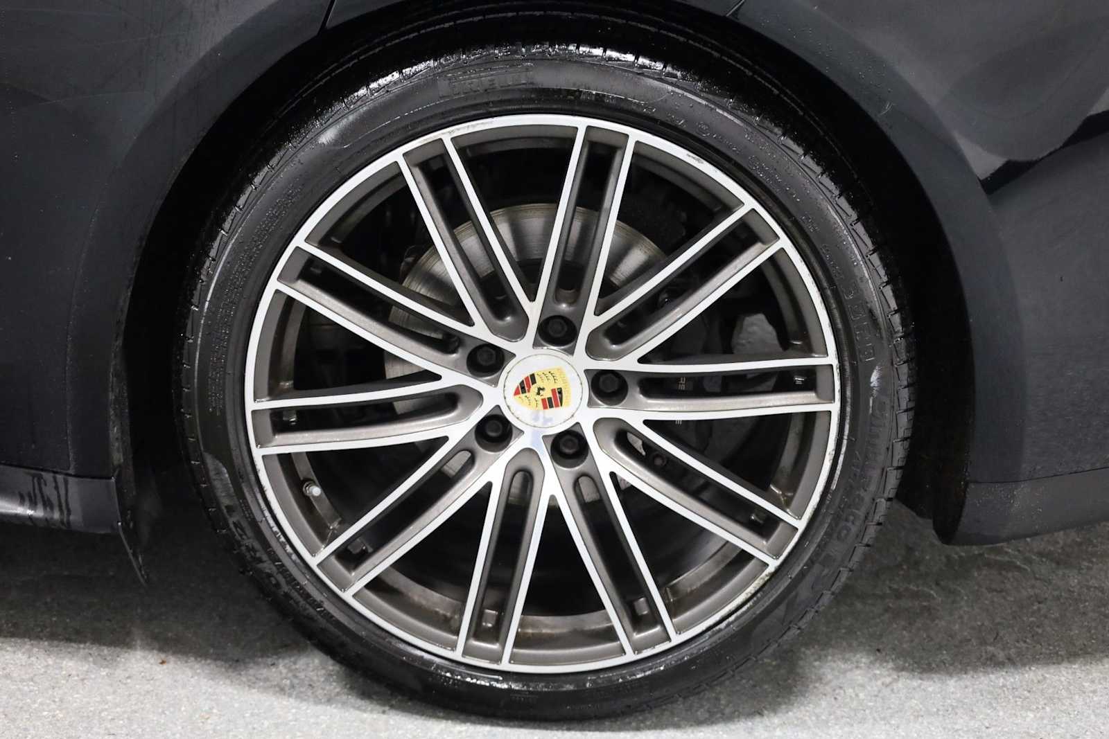 Thumbnail: 2018 Porsche Panamera - 37