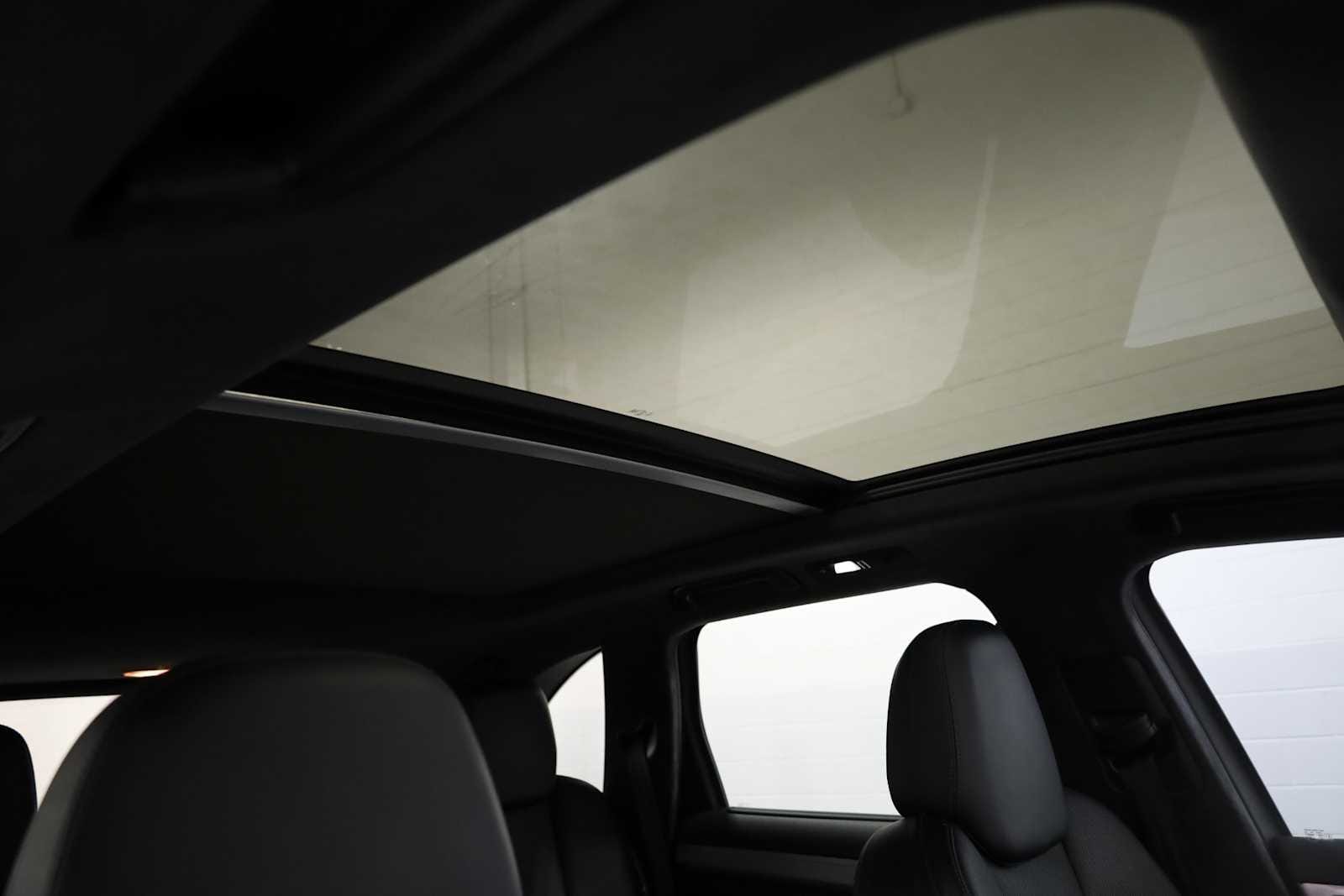 Thumbnail: 2014 Porsche Cayenne - 20
