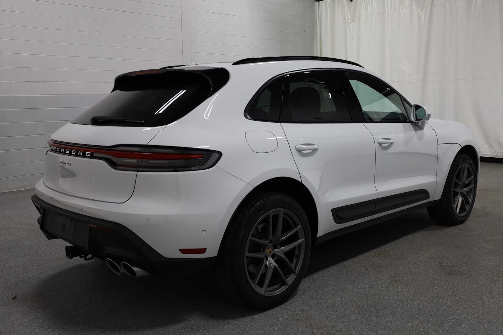 2023 Porsche Macan  9