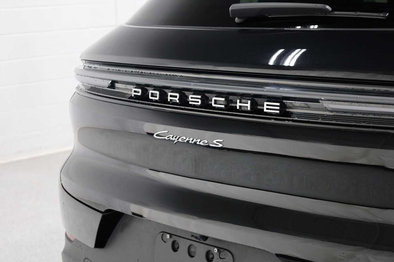 Thumbnail: 2024 Porsche Cayenne - 8