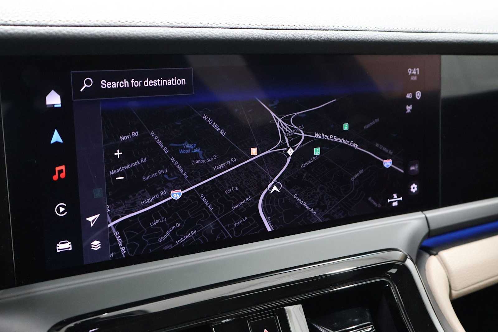 Thumbnail: 2025 Porsche Panamera - 30