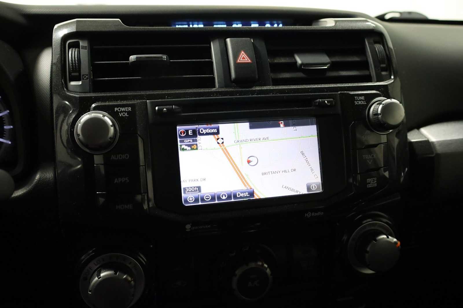 Thumbnail: 2014 Toyota 4Runner - 30