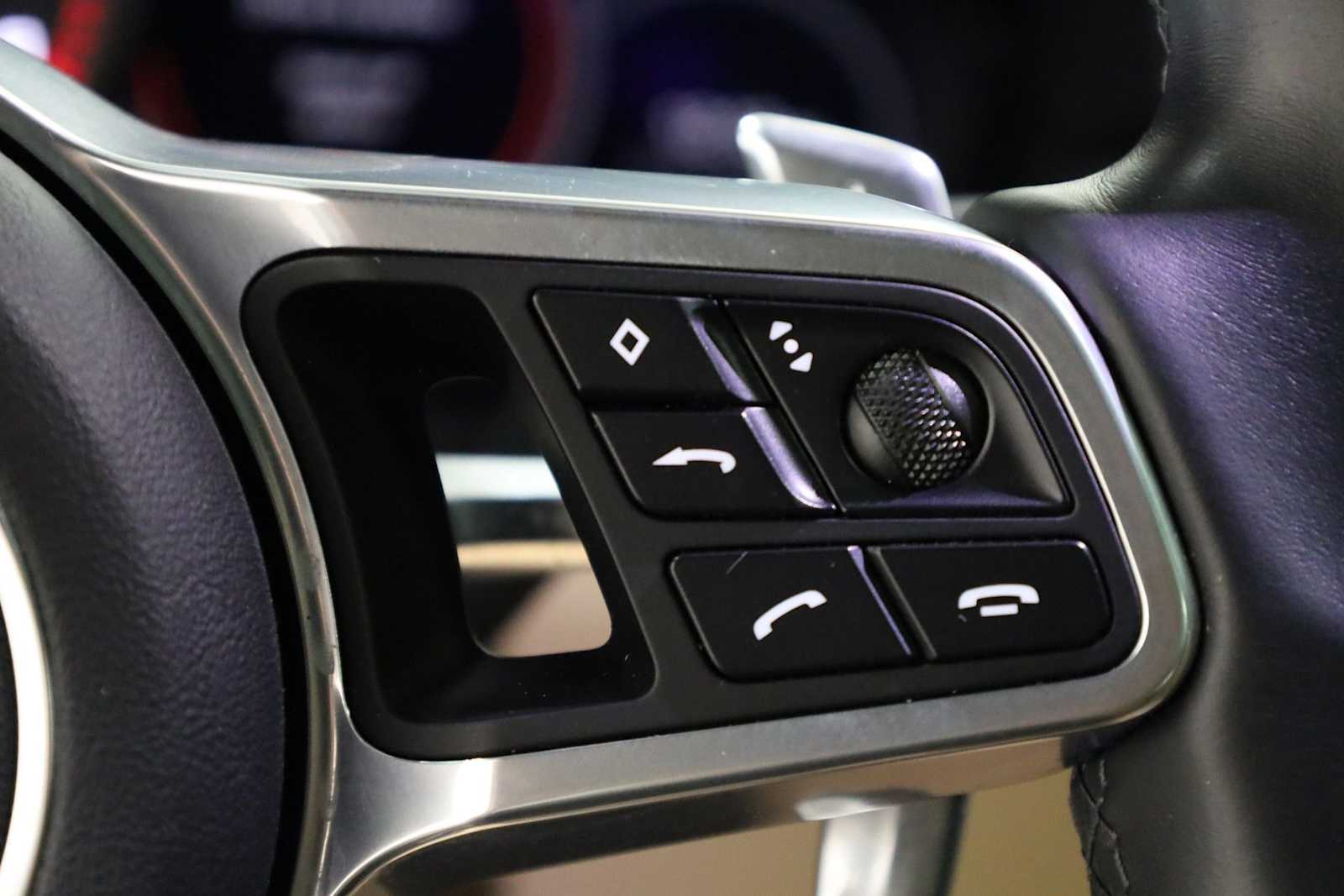 Thumbnail: 2019 Porsche Cayenne - 28