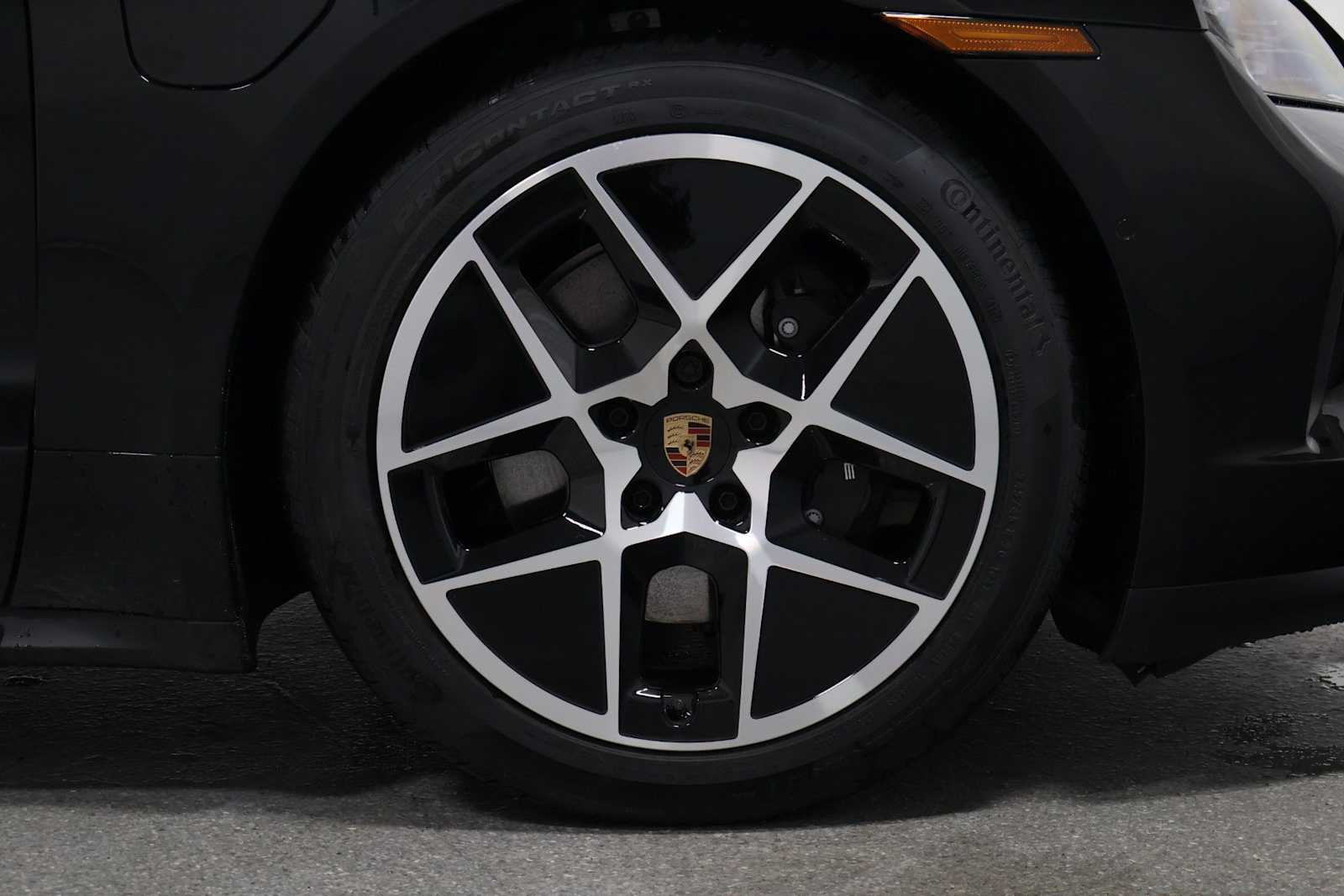 Thumbnail: 2026 Porsche Taycan - 12