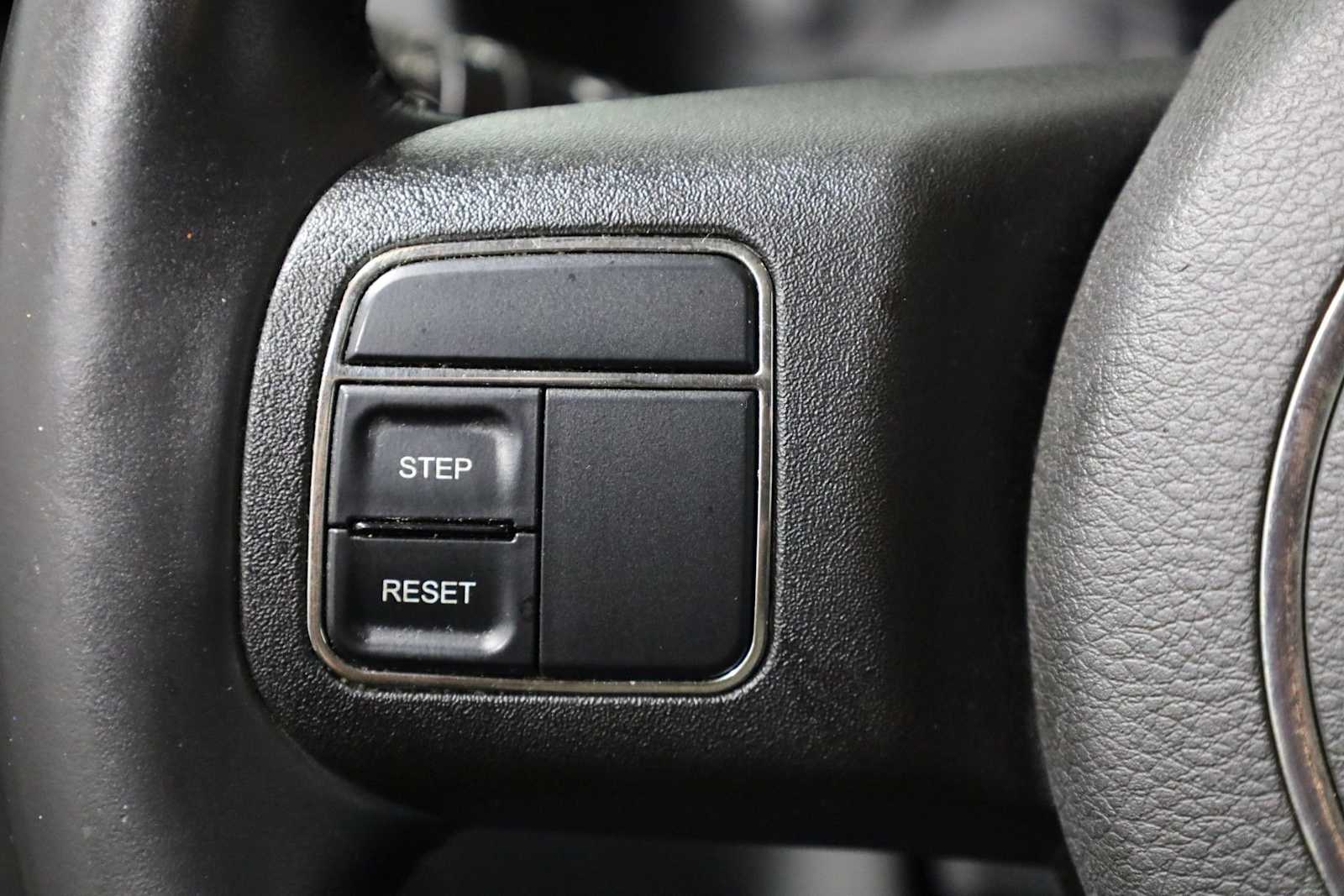 Thumbnail: 2014 Jeep Patriot - 24