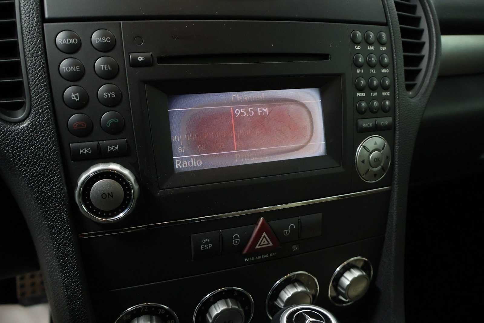 Thumbnail: 2009 Mercedes-Benz SLK - 25