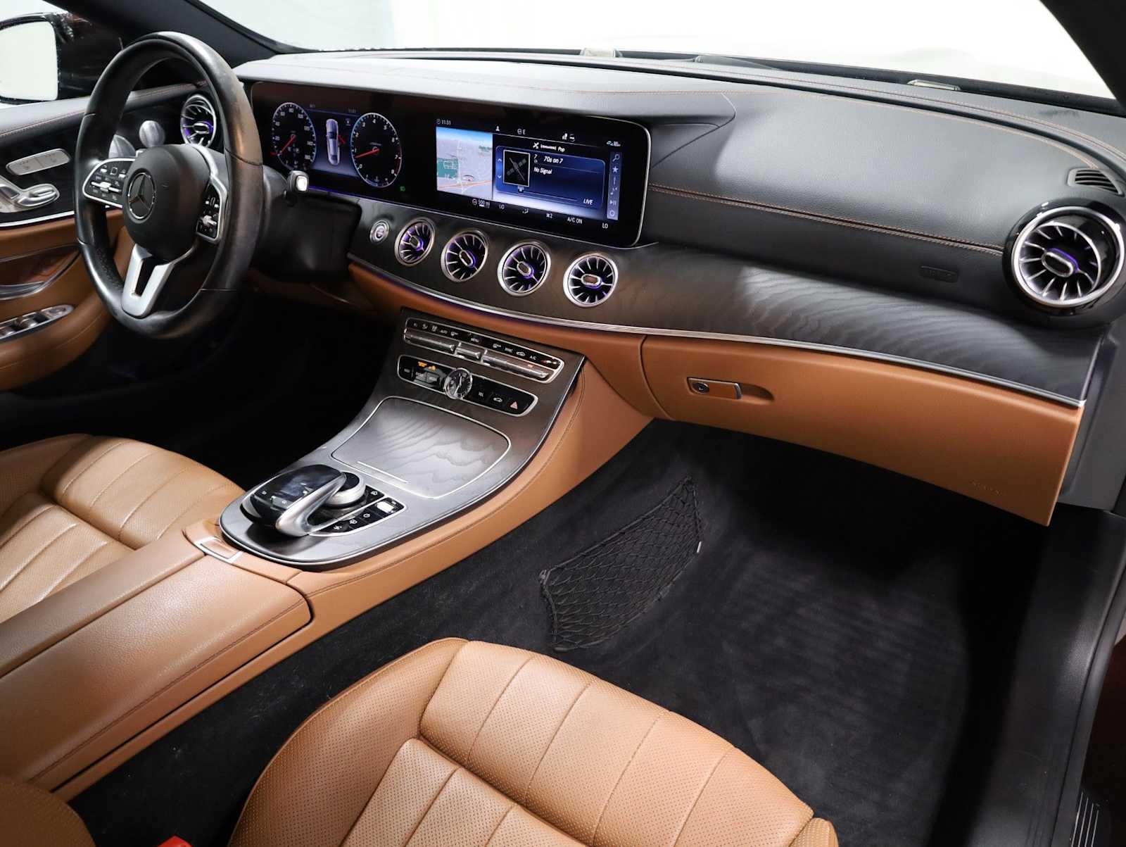 Thumbnail: 2020 Mercedes-Benz E-Class - 6