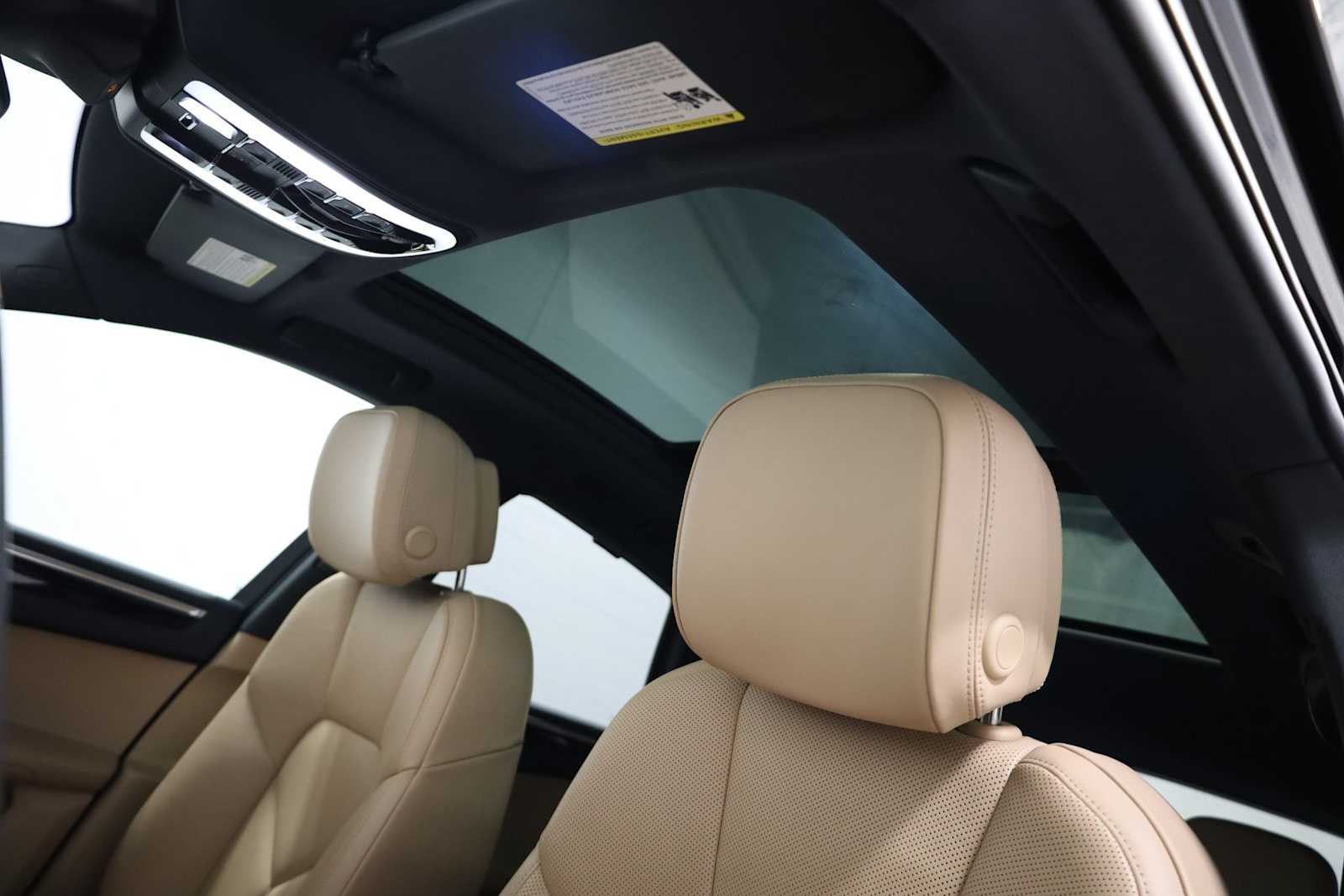 Thumbnail: 2024 Porsche Macan - 20