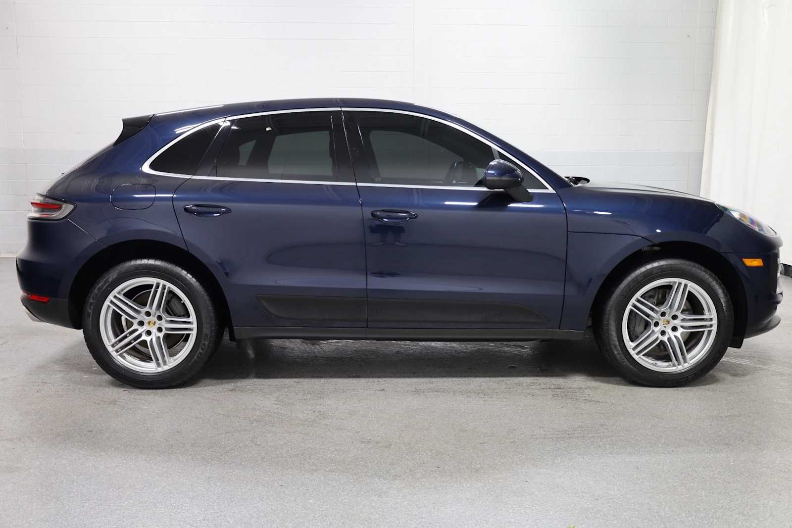 Thumbnail: 2020 Porsche Macan - 10