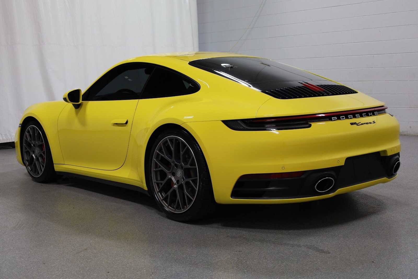 Thumbnail: 2020 Porsche 911 - 3